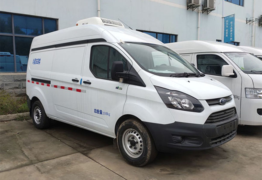 江鈴福特全順V362面包冷藏車(chē) 國(guó)六