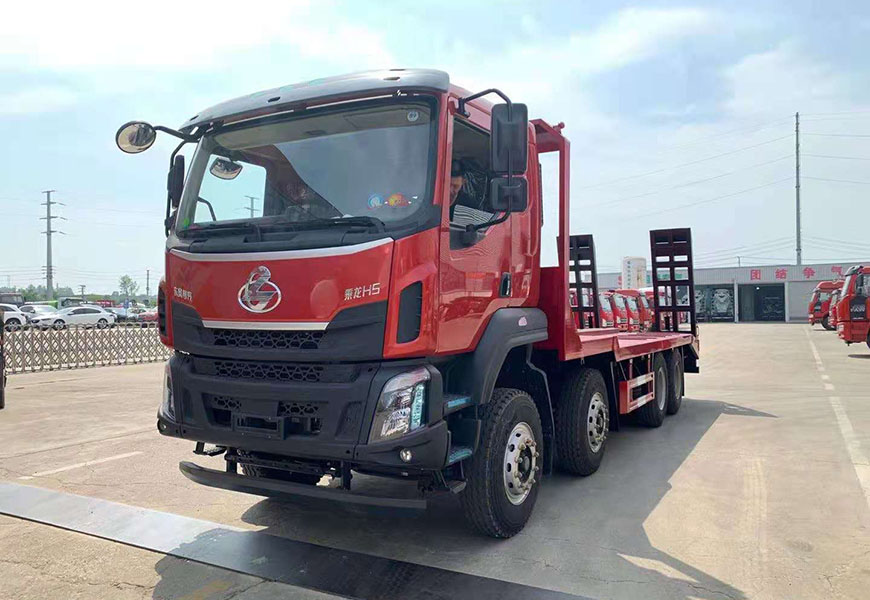 國(guó)六柳汽乘龍前四后八平板運(yùn)輸車