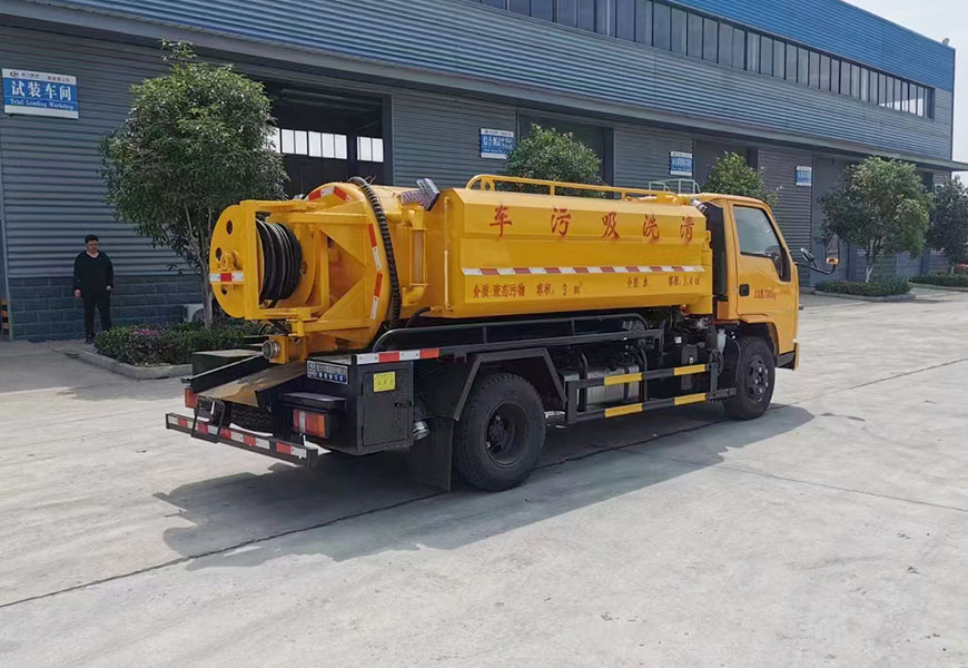 國(guó)六江鈴順達(dá)清洗吸污車(chē)圖片