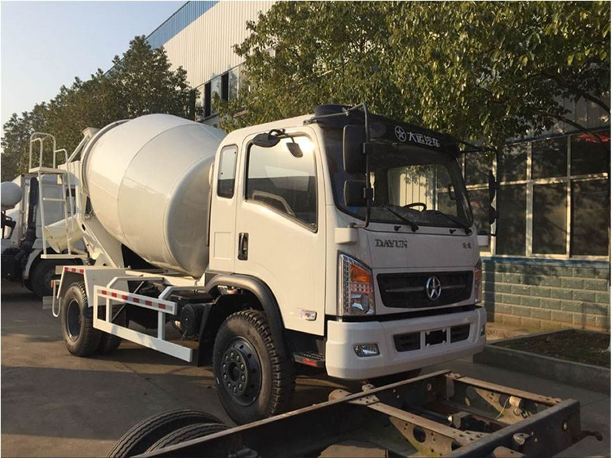 大運(yùn)運(yùn)隆6方攪拌車(chē)