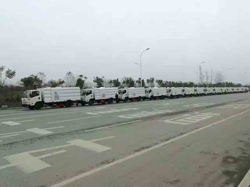 程力汽車江鈴國(guó)五掃路車17臺(tái)發(fā)往一線城市